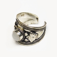 Купить Кольцо с белым камнем (2,2 см) в интернет-магазине Ариаварта