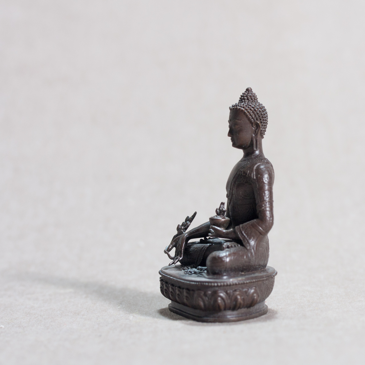 Статуэтка Будды Медицины в кашае с геометрией, 10 см