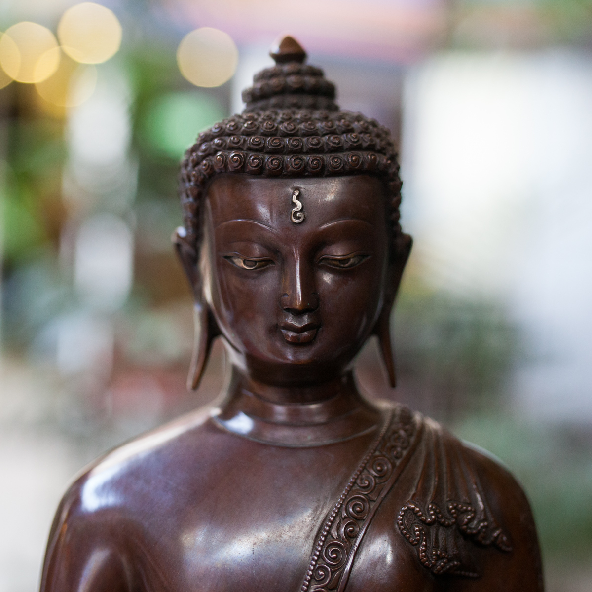 Статуэтка Будды Шакьямуни (бхумиспарша-мудра), 30 см