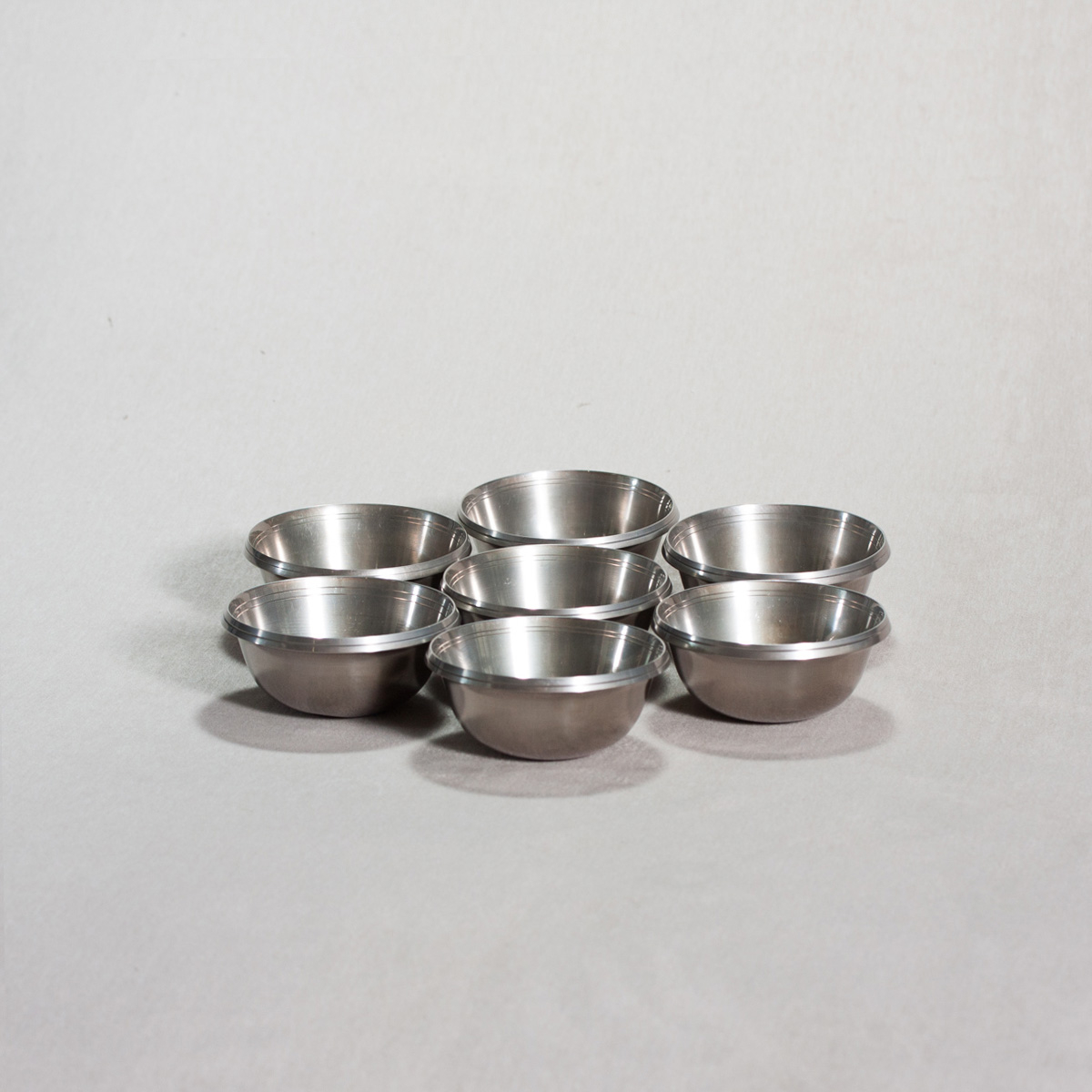Чаши для подношений (набор из 7 шт.), 9,5 см, серебристые, белая бронза, Непал