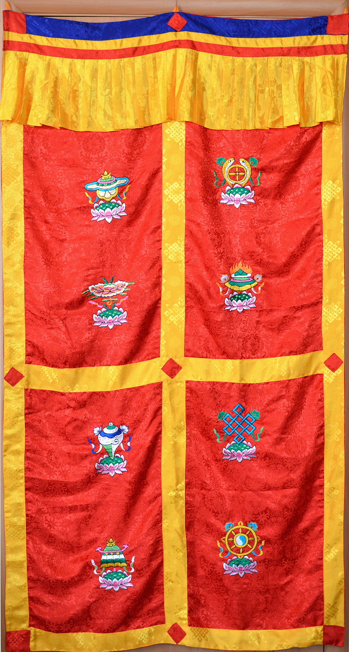 Занавеска с Восемью Благородными Символами (желто-красная, 107 х 190 см)