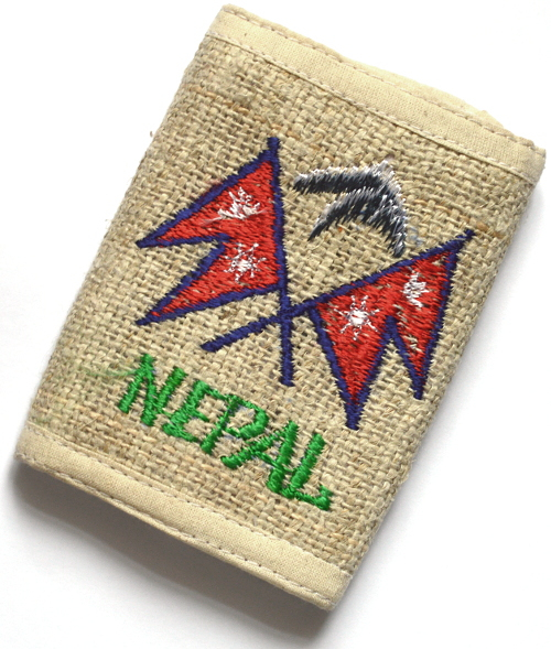 Кошелёк с флажками и зелёной надписью Непал, 12 x 22 см