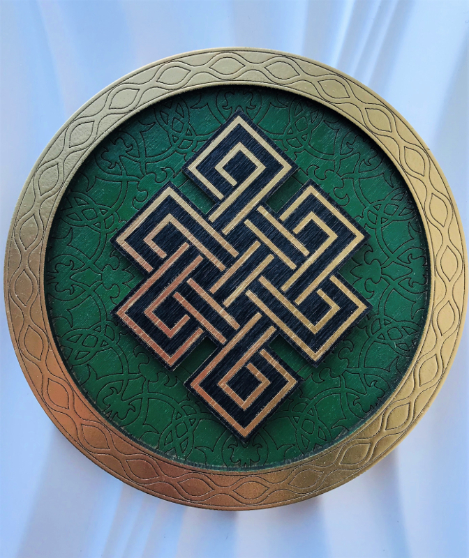 Декоративная тарелка "Бесконечный узел" (зеленая, диаметр 13 см)