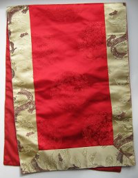 Купить Алтарное покрывало (красное с бежевой окантовкой) в интернет-магазине Dharma.ru