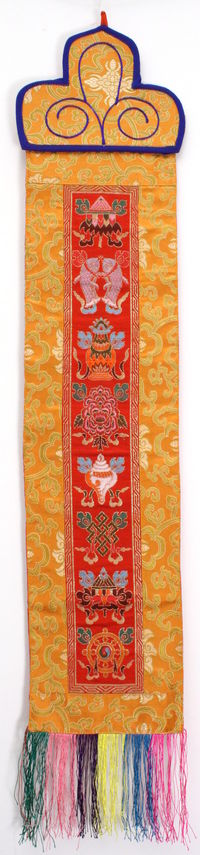Купить Вымпел с буддийскими символами на красном фоне в интернет-магазине Dharma.ru