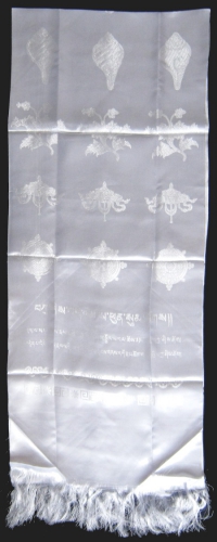 Хадак белый с Восемью Драгоценными Символами (49 x 240 см). 