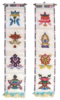 Купить Вымпелы с карманами (Восемь драгоценных символов) комплект из 2 шт. в интернет-магазине Dharma.ru