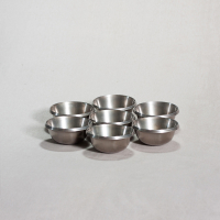 Купить Чаши для подношений (набор из 7 шт.), 9,5 см, серебристые, белая бронза, Непал в интернет-магазине Dharma.ru
