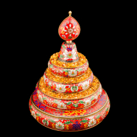 Купить Набор для подношения мандалы с Восемью Драгоценными Символами (красный, 22 см) в интернет-магазине Dharma.ru