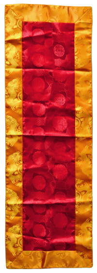 Купить Алтарное покрывало (красное с желтой окантовкой), 36 x 109 см в интернет-магазине Dharma.ru