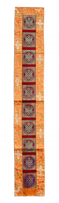 Купить Алтарное покрывало узкое, 21 x 138 см, с вышитыми Бесконечными узлами, красное с желтой окантовкой в интернет-магазине Dharma.ru