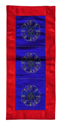 Купить Алтарное покрывало, синее с красной окантовкой, 22,5 х 52 см в интернет-магазине Dharma.ru