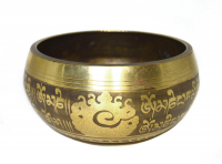 Купить Поющая чаша с мантрами и инь-ян, диаметр 14,5 см в интернет-магазине Dharma.ru
