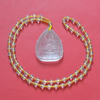 Купить Подвеска Авалокитешвара, прозрачная, 4 x 5,2 см в интернет-магазине Dharma.ru