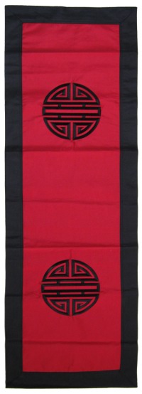 Купить Алтарное покрывало (красное с черной окантовкой), 41 х 118 см в интернет-магазине Dharma.ru