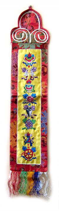 Купить Вымпел с Восемью Благоприятными Символами (жёлтый фон, окантовка с цветами) в интернет-магазине Dharma.ru