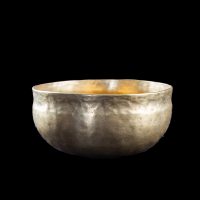 Купить Поющая чаша ултабати (диаметр 23 см) в интернет-магазине Dharma.ru