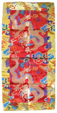 Купить Алтарное покрывало (красное с желтой окантовкой), 49 x 101 см в интернет-магазине Dharma.ru